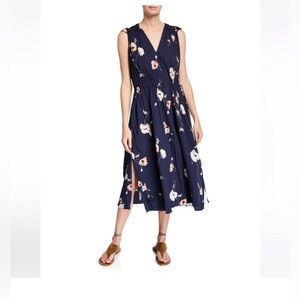 VINCE Tossed Poppy V-Neck Pleated
Dress Navy Floral size large